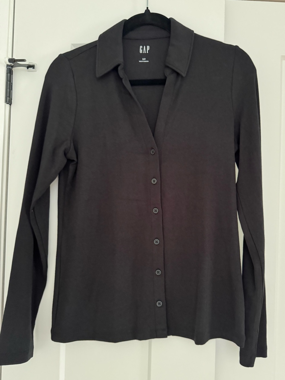 GAP Black Button-Front Collared Top Size Small NWT